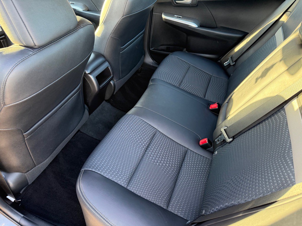 2013 Toyota Camry Image 17