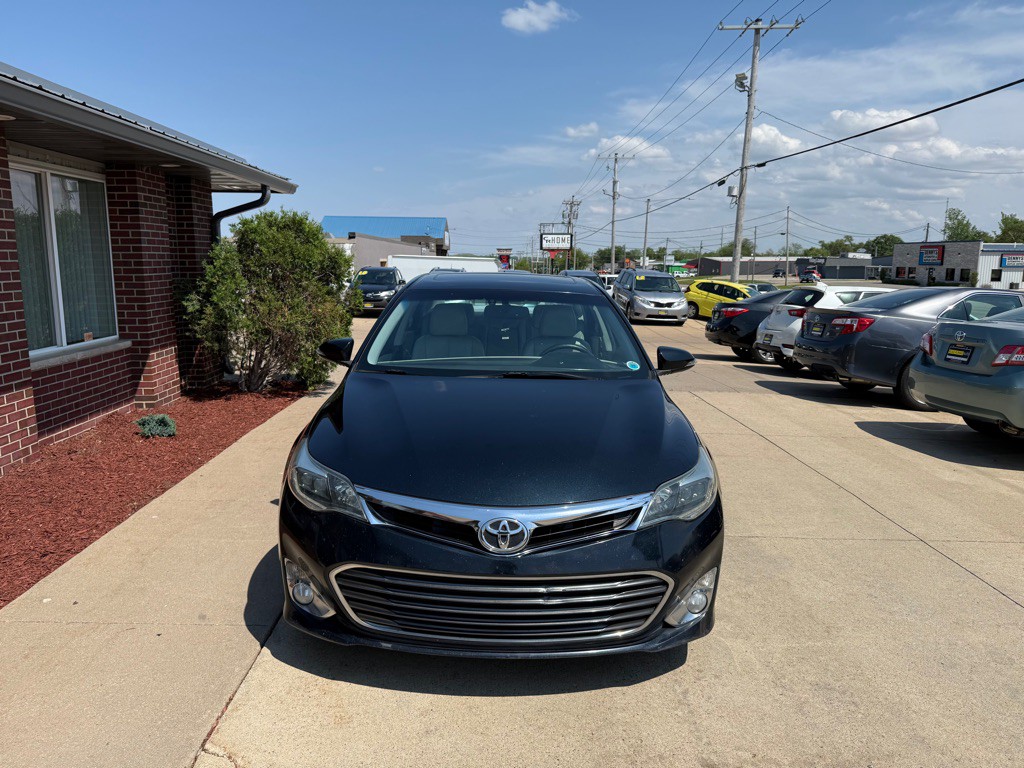 2015 Toyota Avalon Image 2
