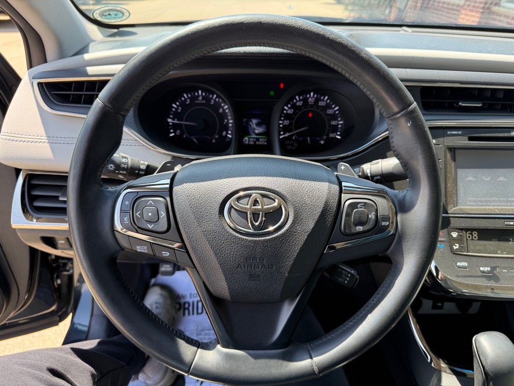 2015 Toyota Avalon Image 10