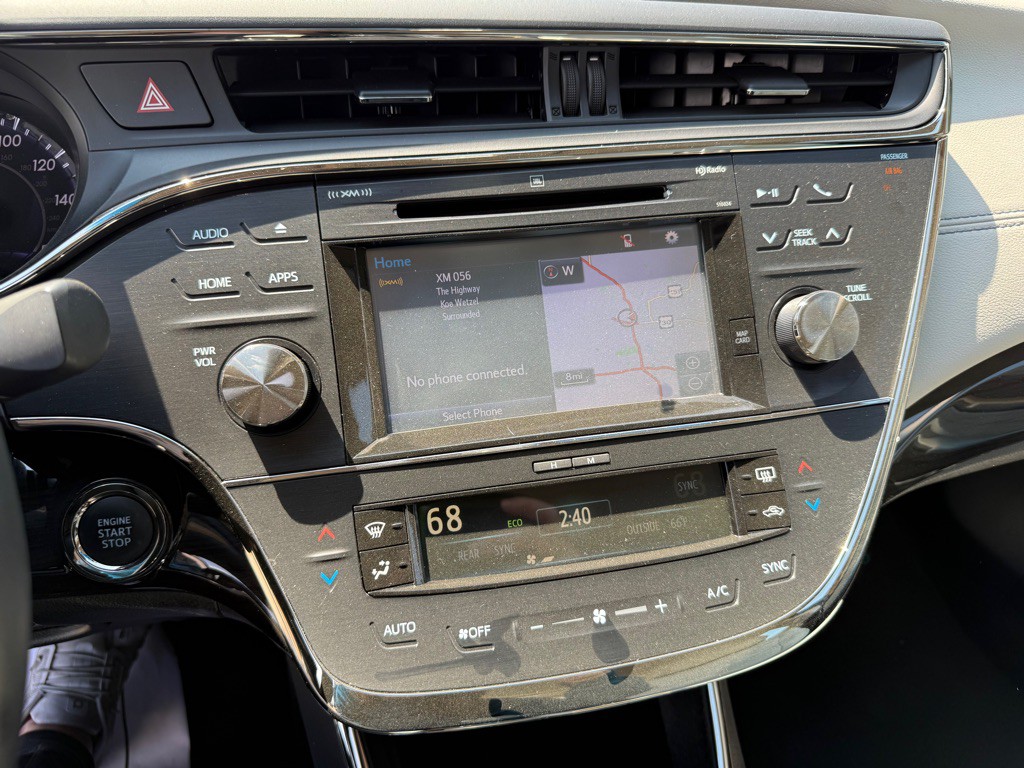 2015 Toyota Avalon Image 12