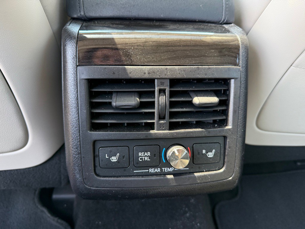 2015 Toyota Avalon Image 20