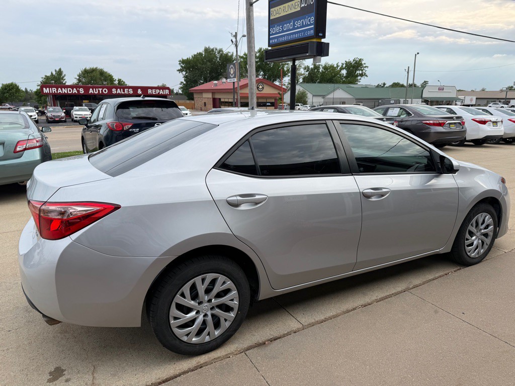 2017 Toyota Corolla Image 7