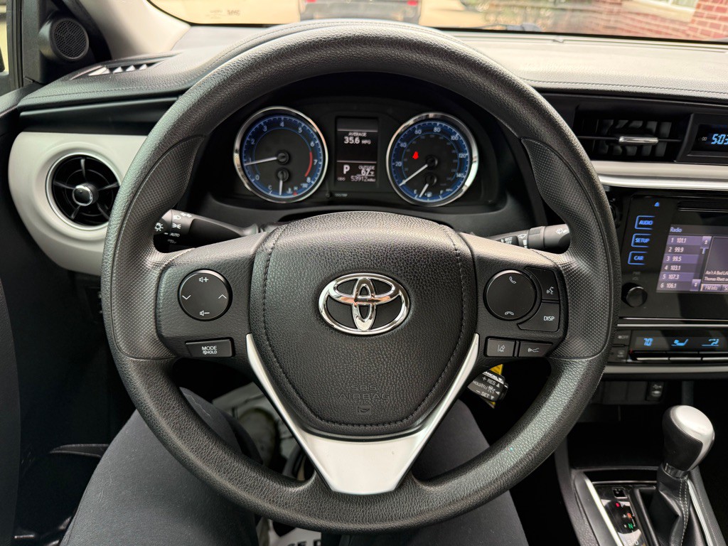 2017 Toyota Corolla Image 10