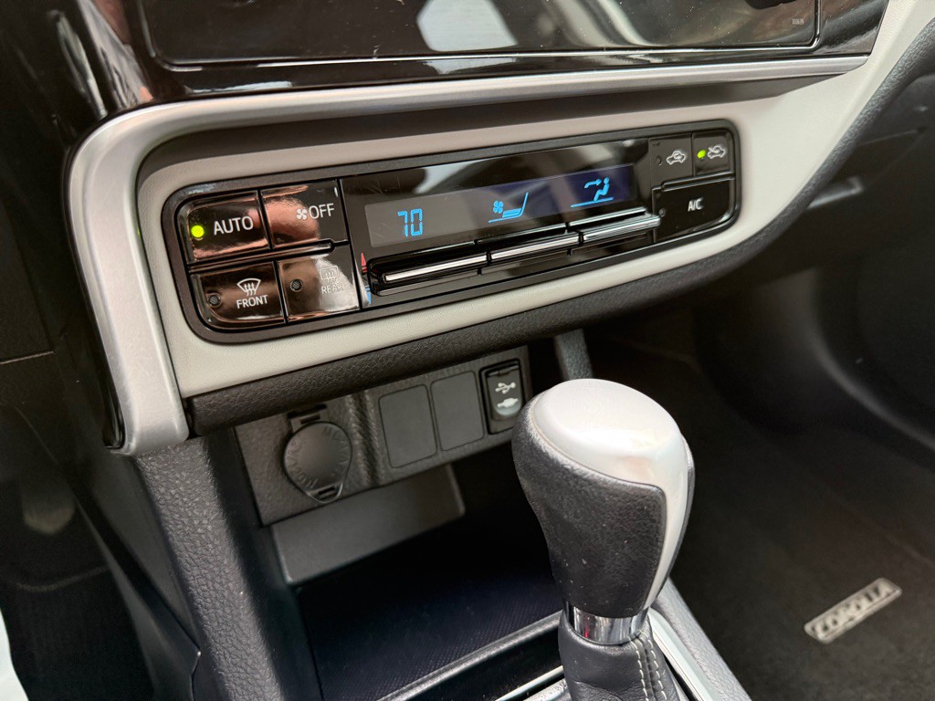 2017 Toyota Corolla Image 14