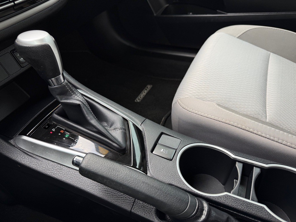 2017 Toyota Corolla Image 15
