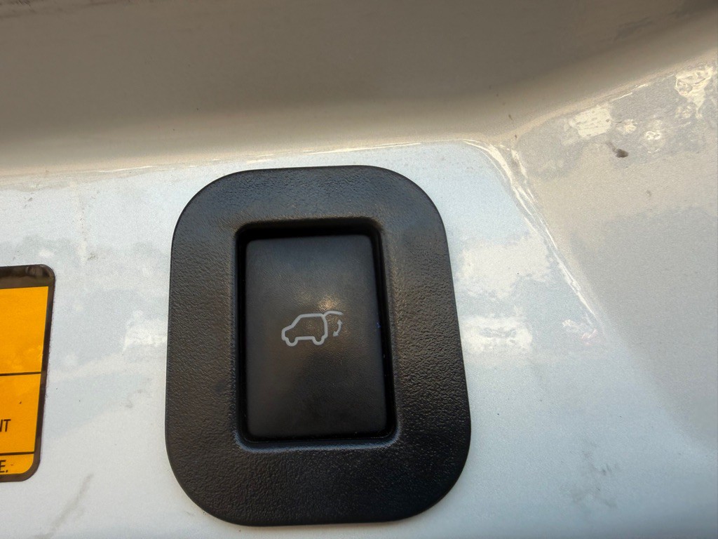 2011 Toyota Sienna Image 23