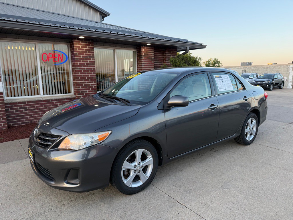 2013 Toyota Corolla Image 3