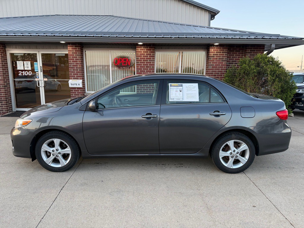2013 Toyota Corolla Image 4