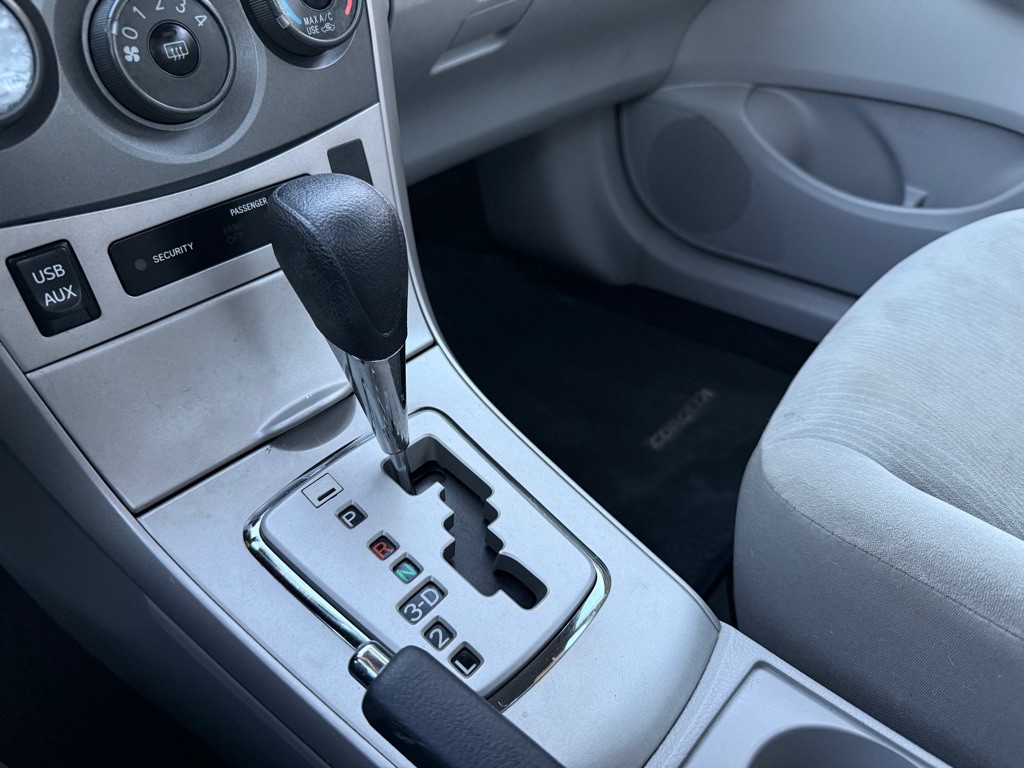 2013 Toyota Corolla Image 14