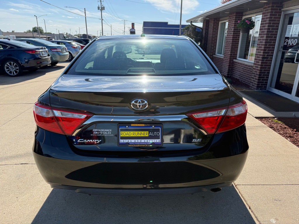 2015 Toyota Camry Image 6
