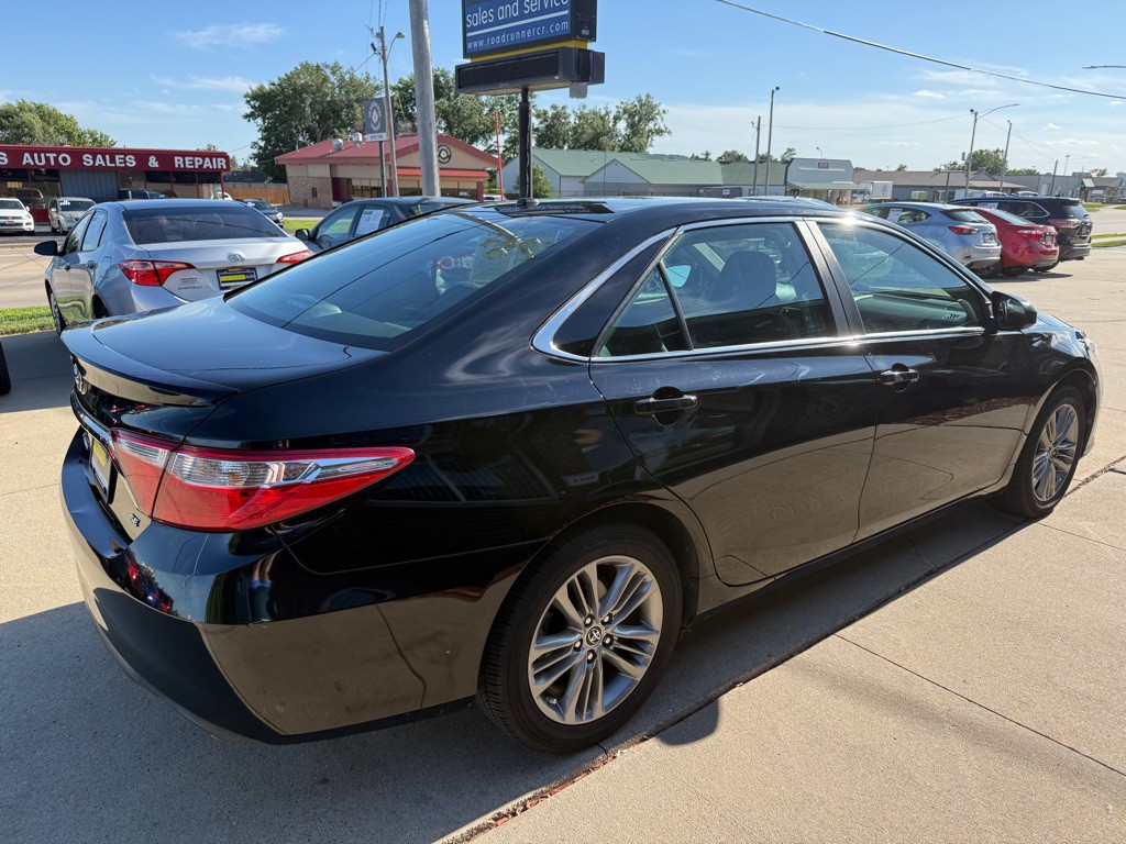 2015 Toyota Camry Image 7