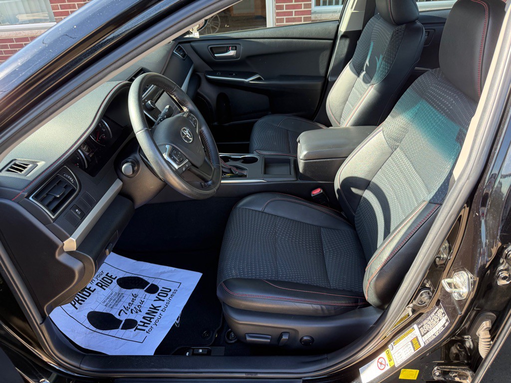 2015 Toyota Camry Image 9