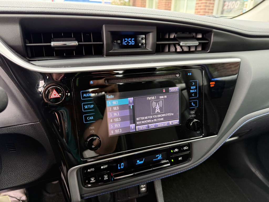 2018 Toyota Corolla Image 11
