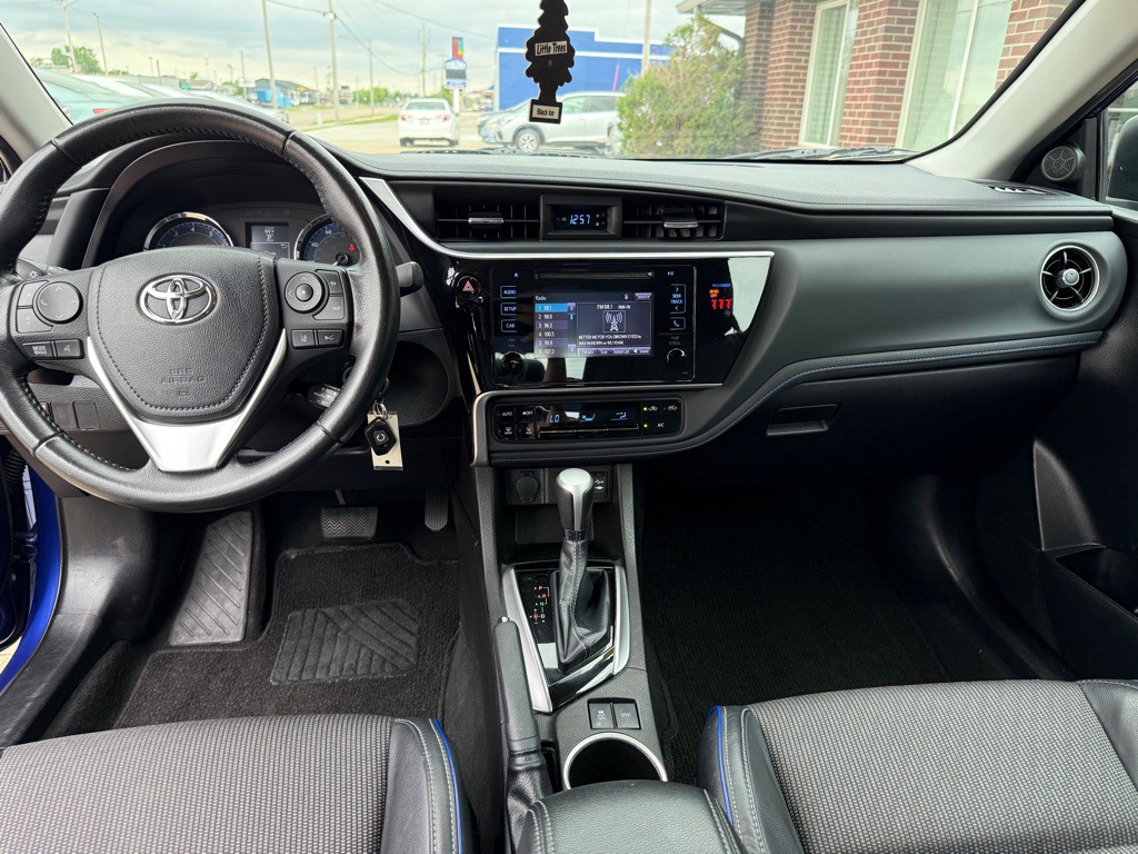 2018 Toyota Corolla Image 18