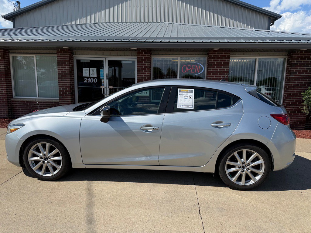 2017 Mazda Mazda3 Image 4