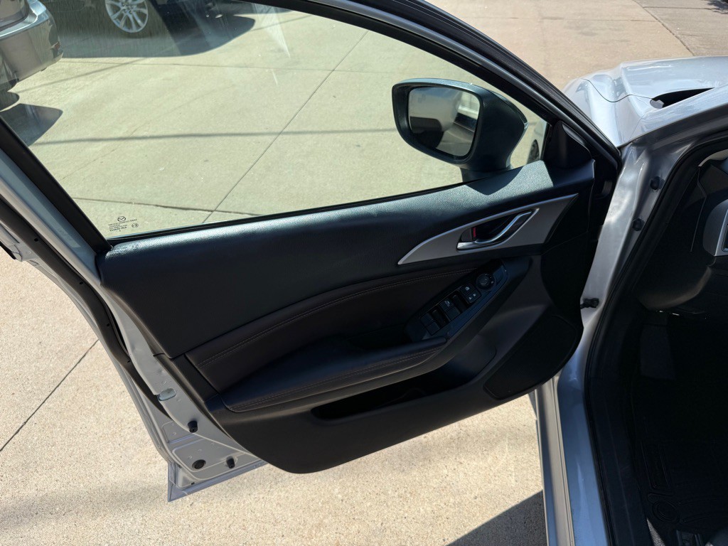 2017 Mazda Mazda3 Image 8