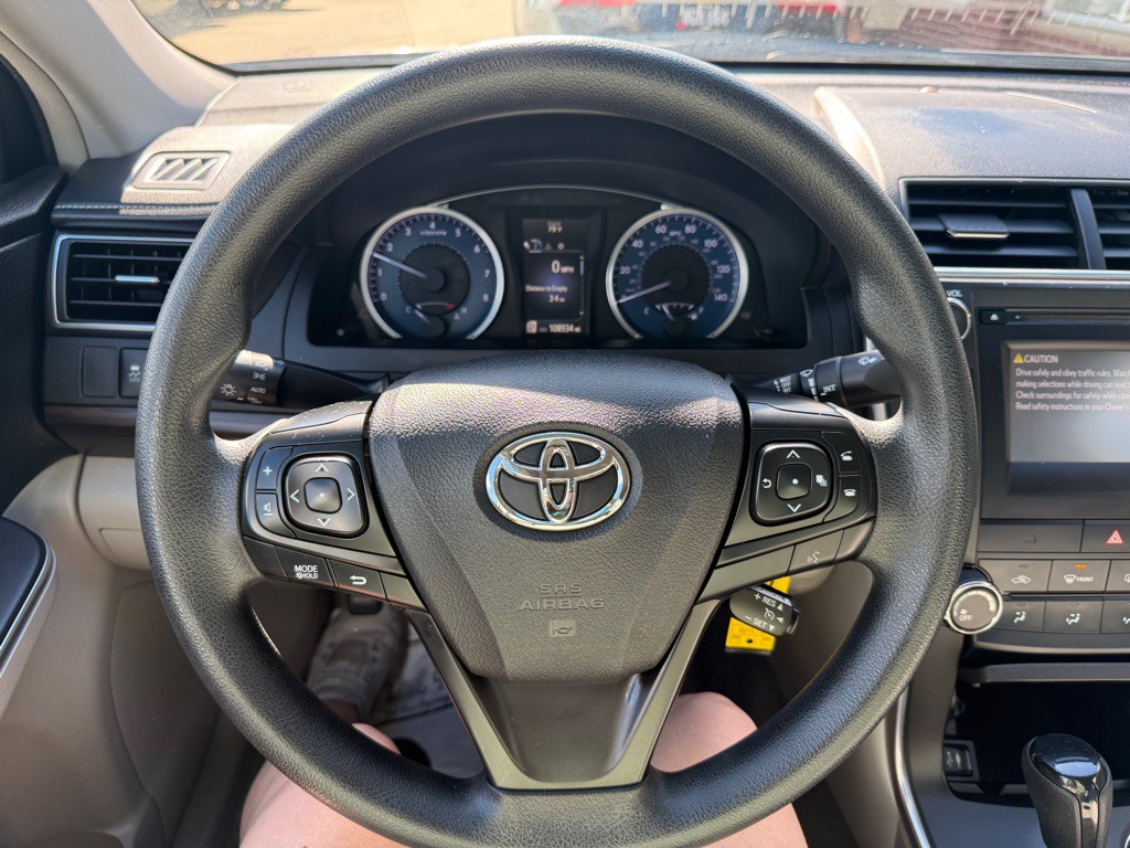 2017 Toyota Camry Image 10