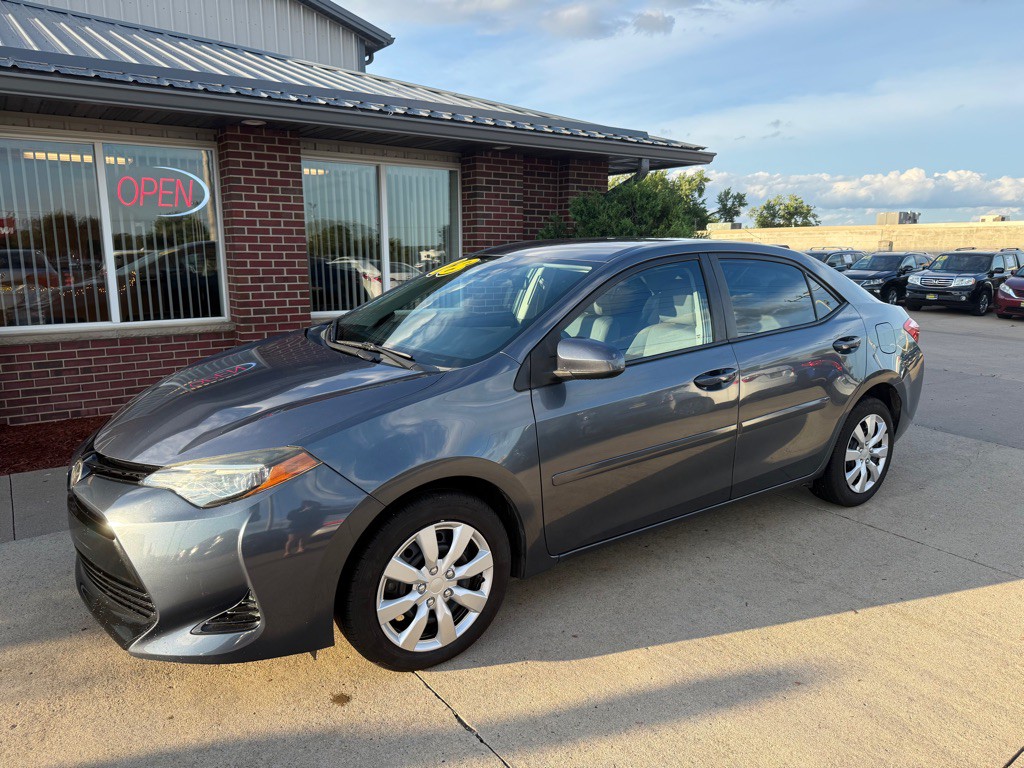 2018 Toyota Corolla Image 3