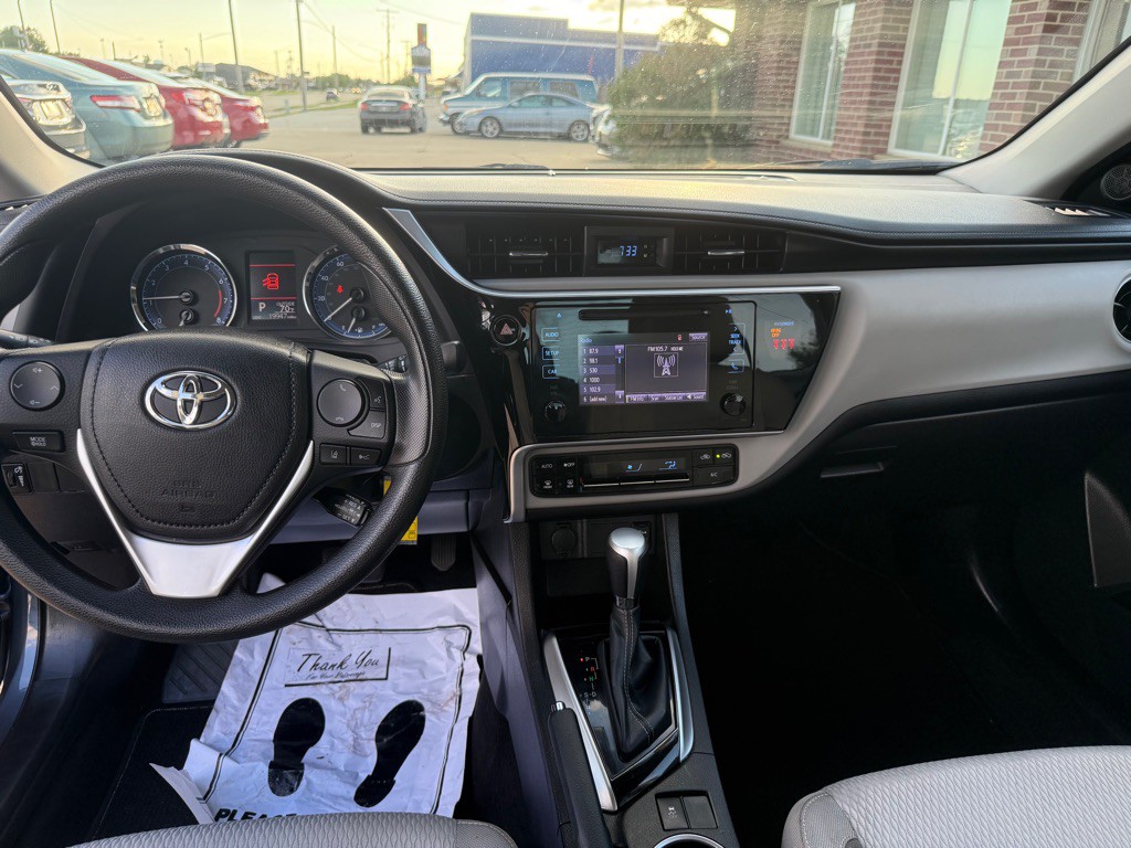 2018 Toyota Corolla Image 18