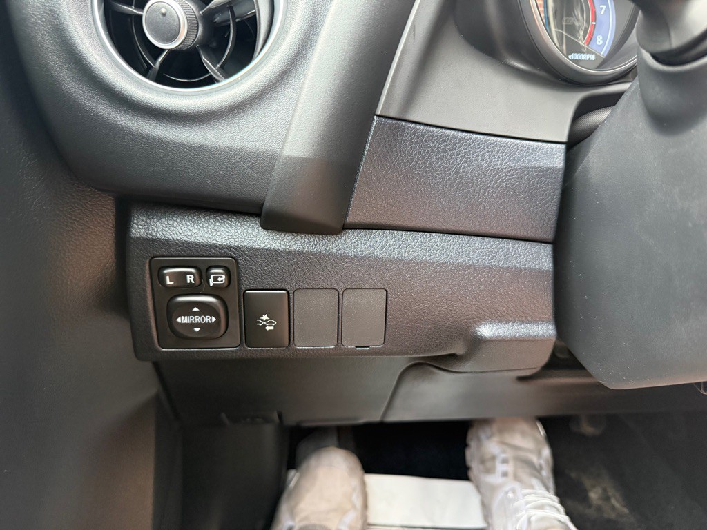 2018 Toyota Corolla Image 16