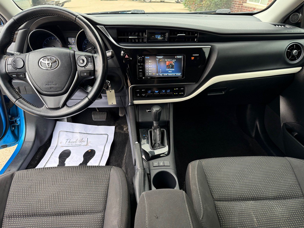 2018 Toyota Corolla Image 18