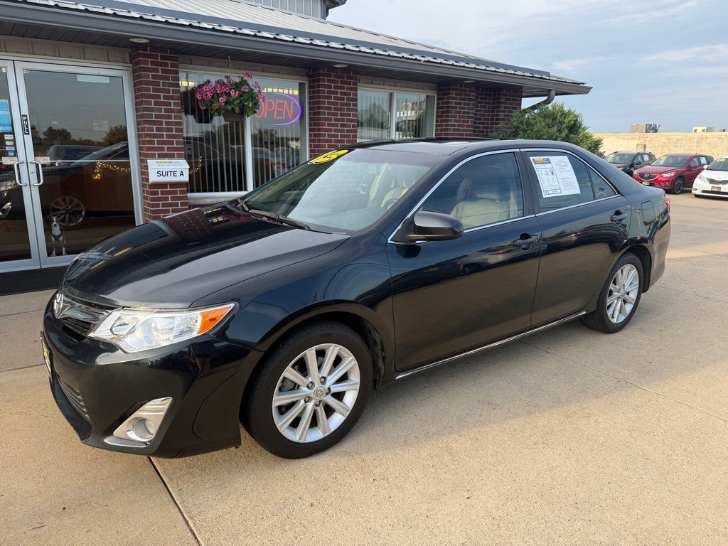 2013 Toyota Camry Image 3