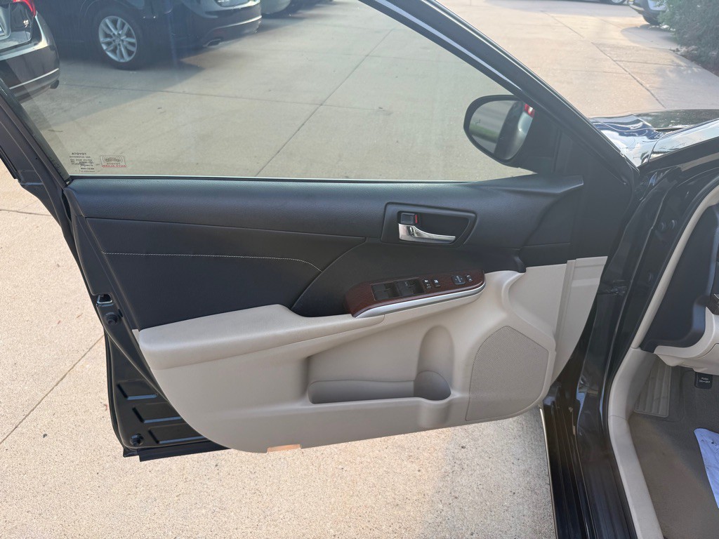 2013 Toyota Camry Image 8
