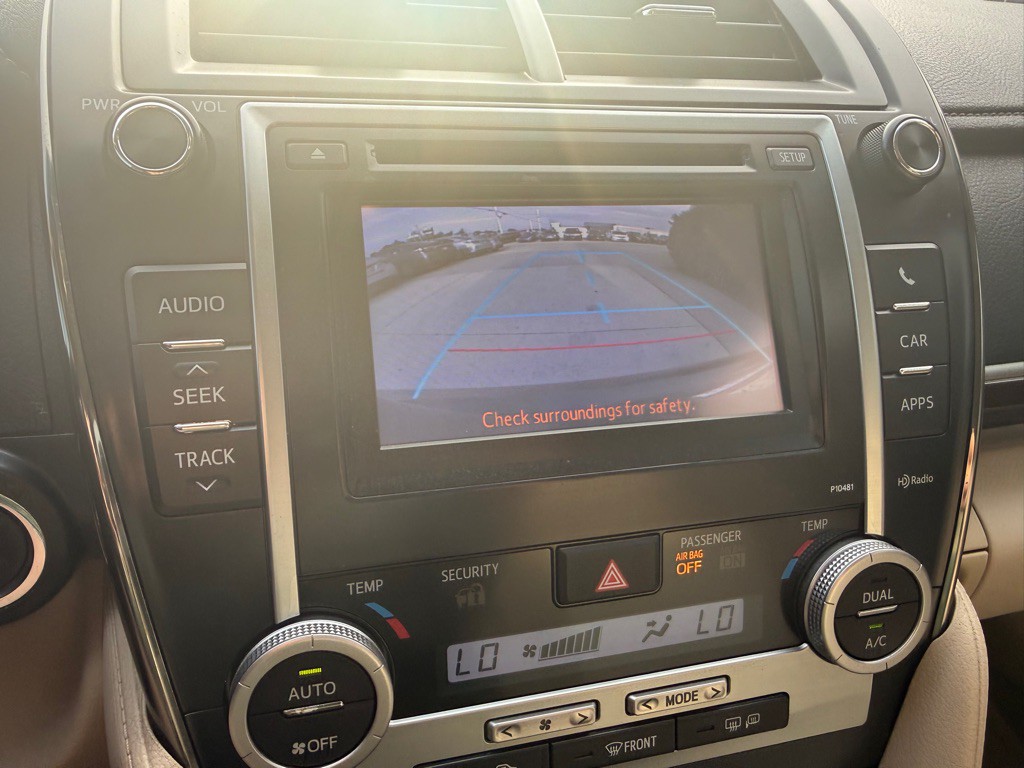 2013 Toyota Camry Image 13