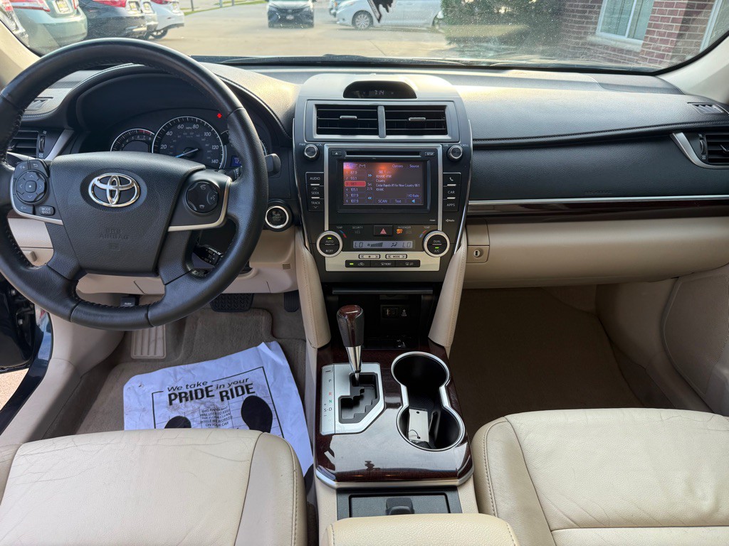 2013 Toyota Camry Image 20