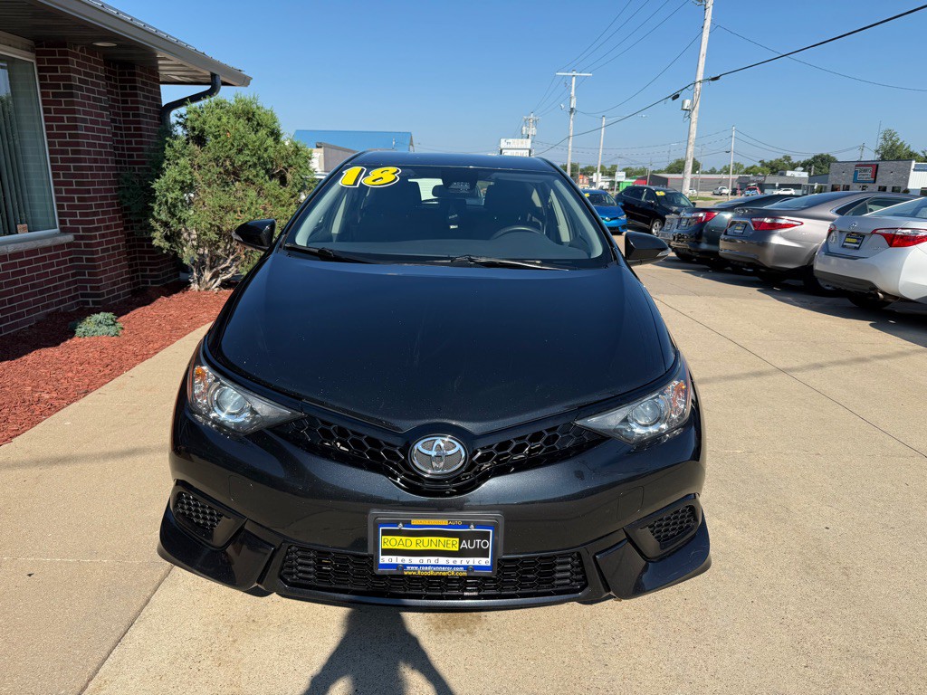 2018 Toyota Corolla Image 2