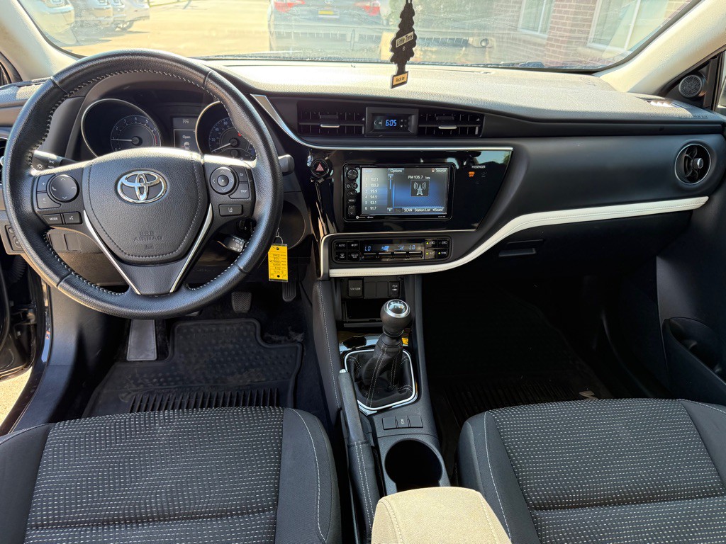 2018 Toyota Corolla Image 17