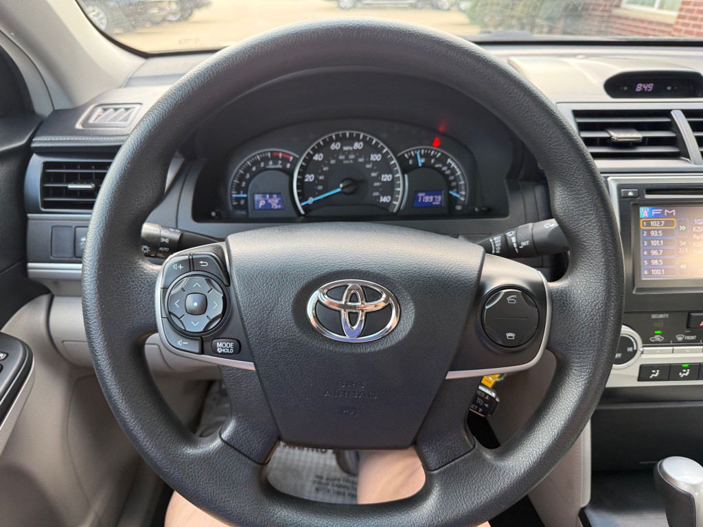 2012 Toyota Camry Image 10