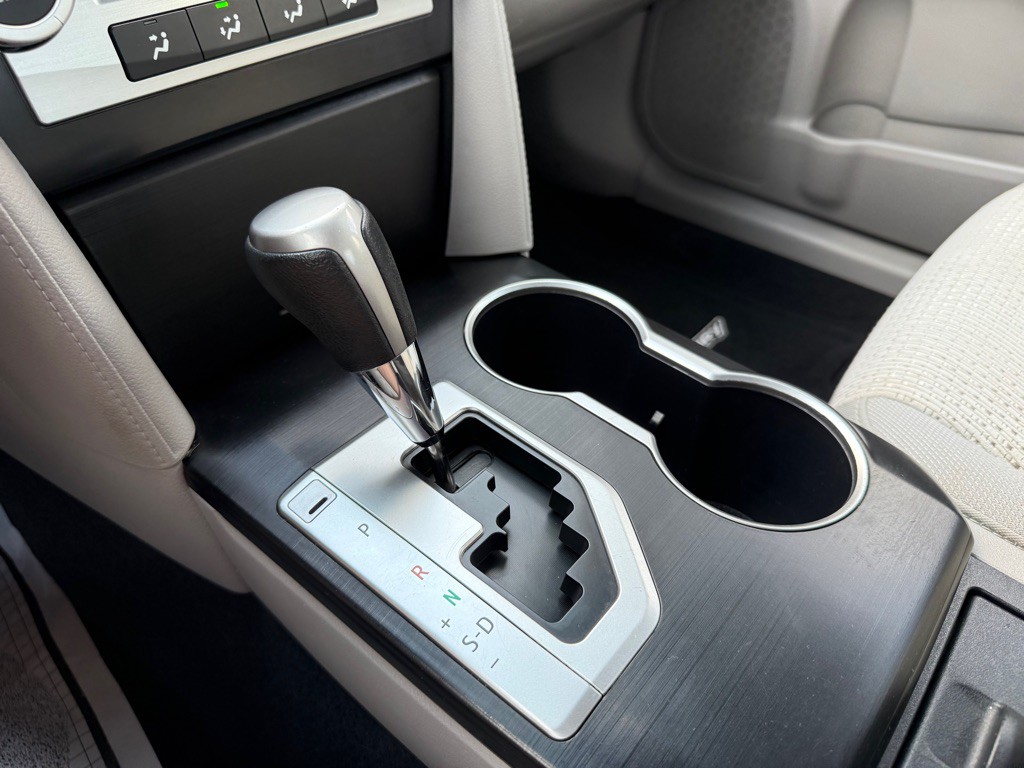 2012 Toyota Camry Image 13