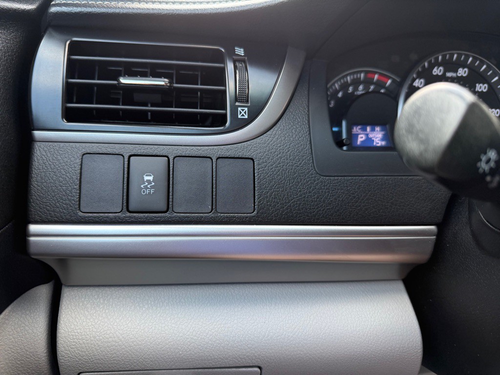 2012 Toyota Camry Image 14