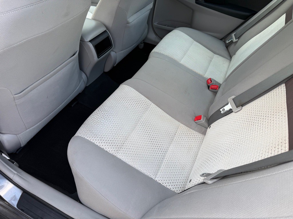 2012 Toyota Camry Image 16