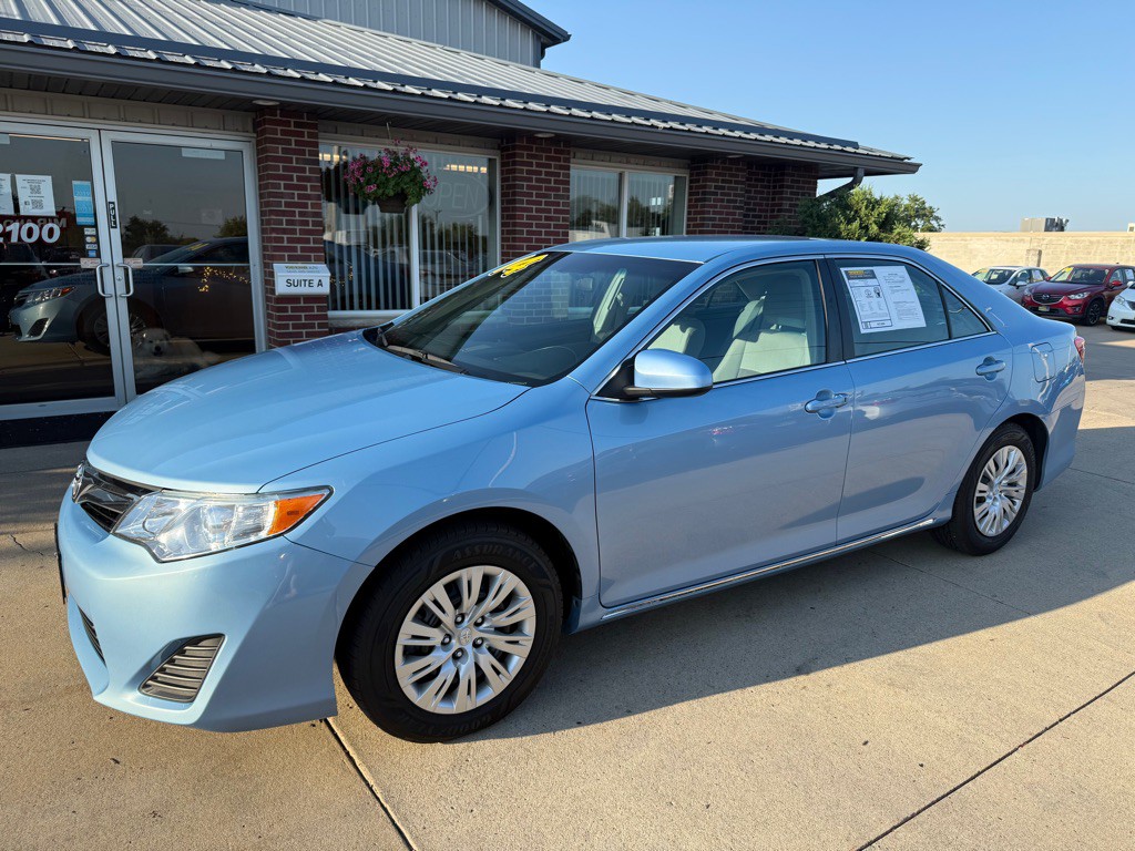 2014 Toyota Camry Image 3