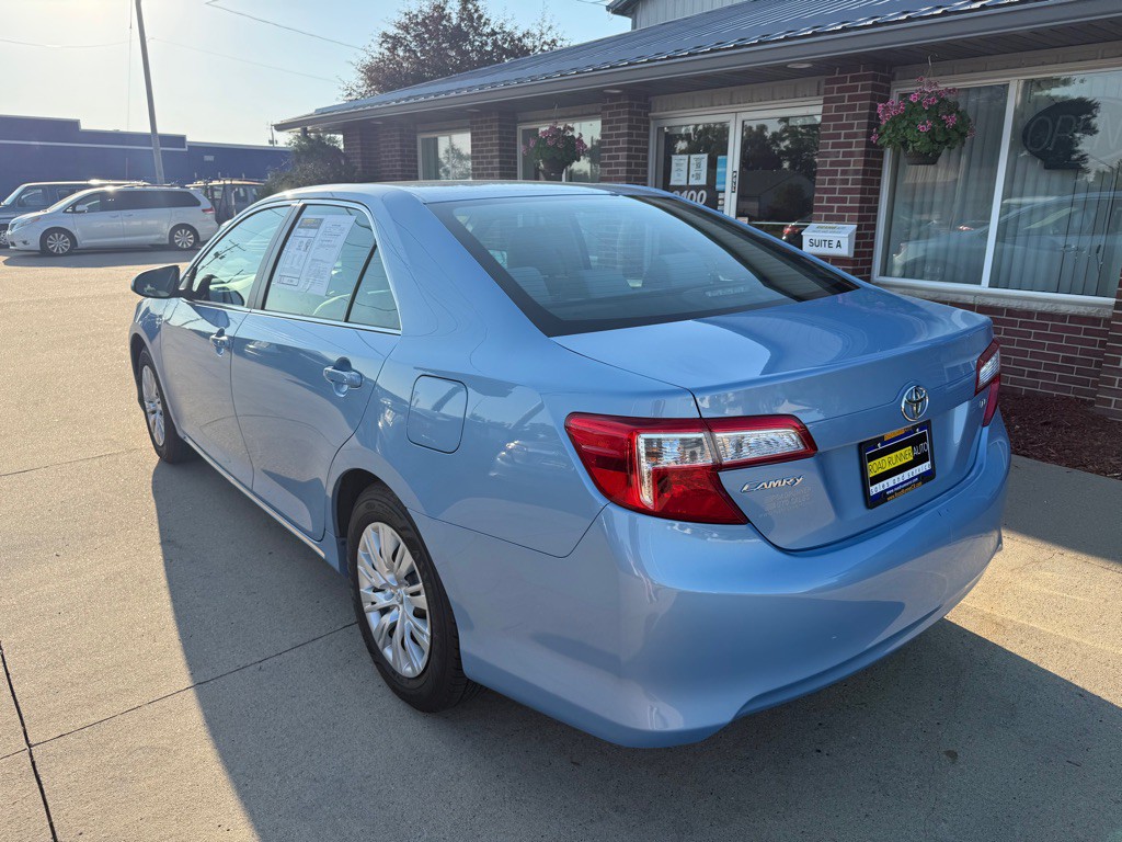 2014 Toyota Camry Image 5