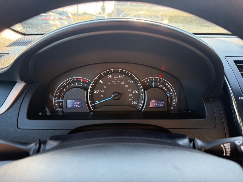 2014 Toyota Camry Image 11