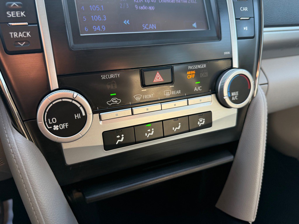 2014 Toyota Camry Image 13