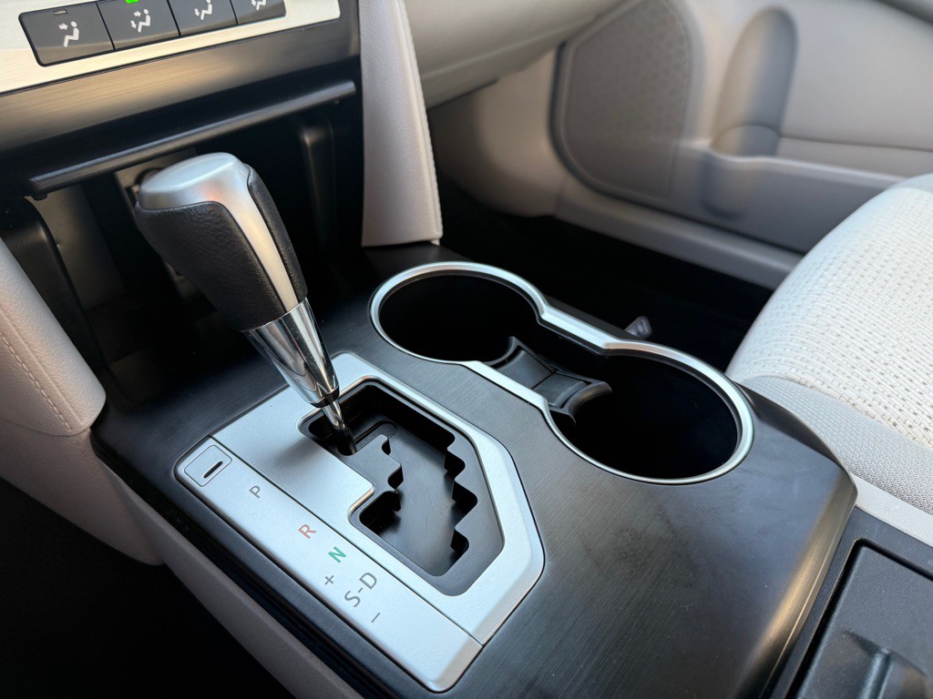 2014 Toyota Camry Image 14
