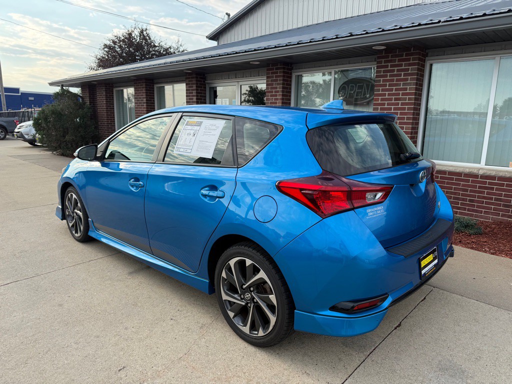 2016 Toyota Corolla Image 5