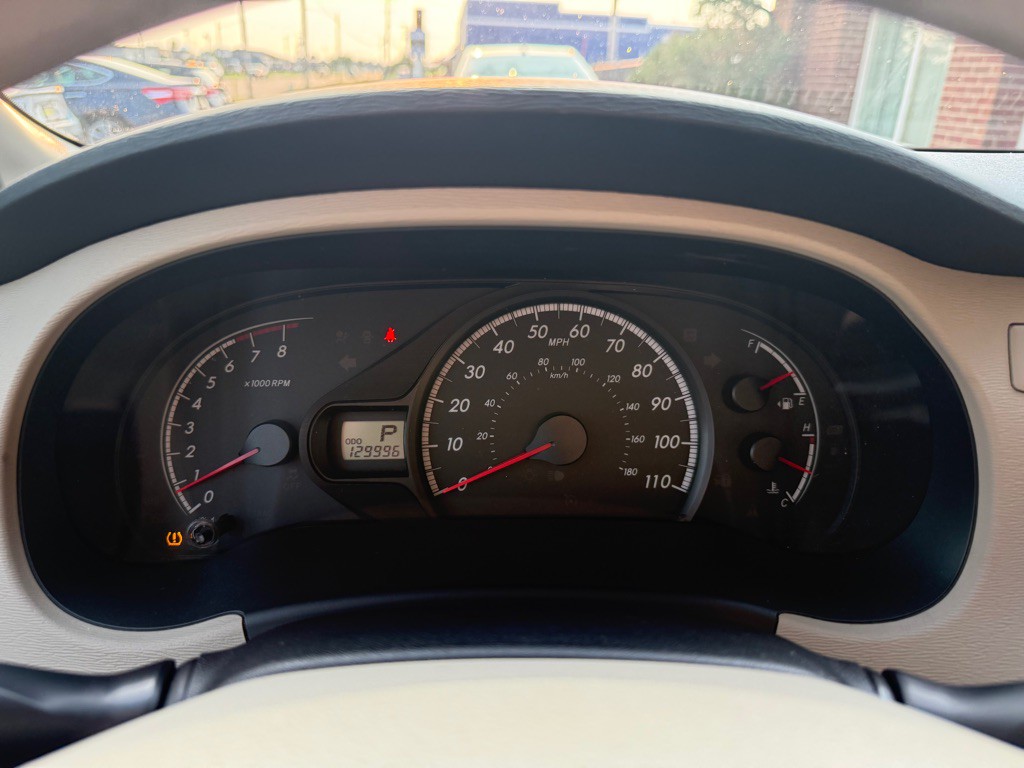 2011 Toyota Sienna Image 11