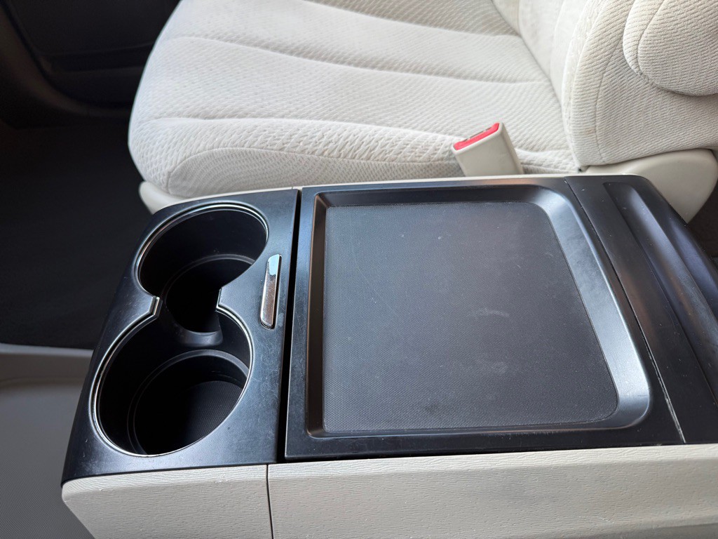 2011 Toyota Sienna Image 16