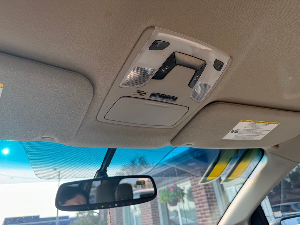 2011 Toyota Sienna Image 17