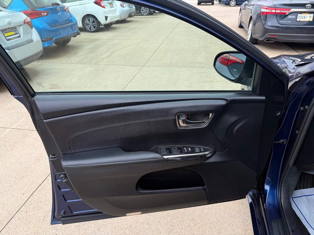 2013 Toyota Avalon Image 8