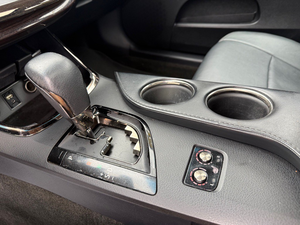 2013 Toyota Avalon Image 15