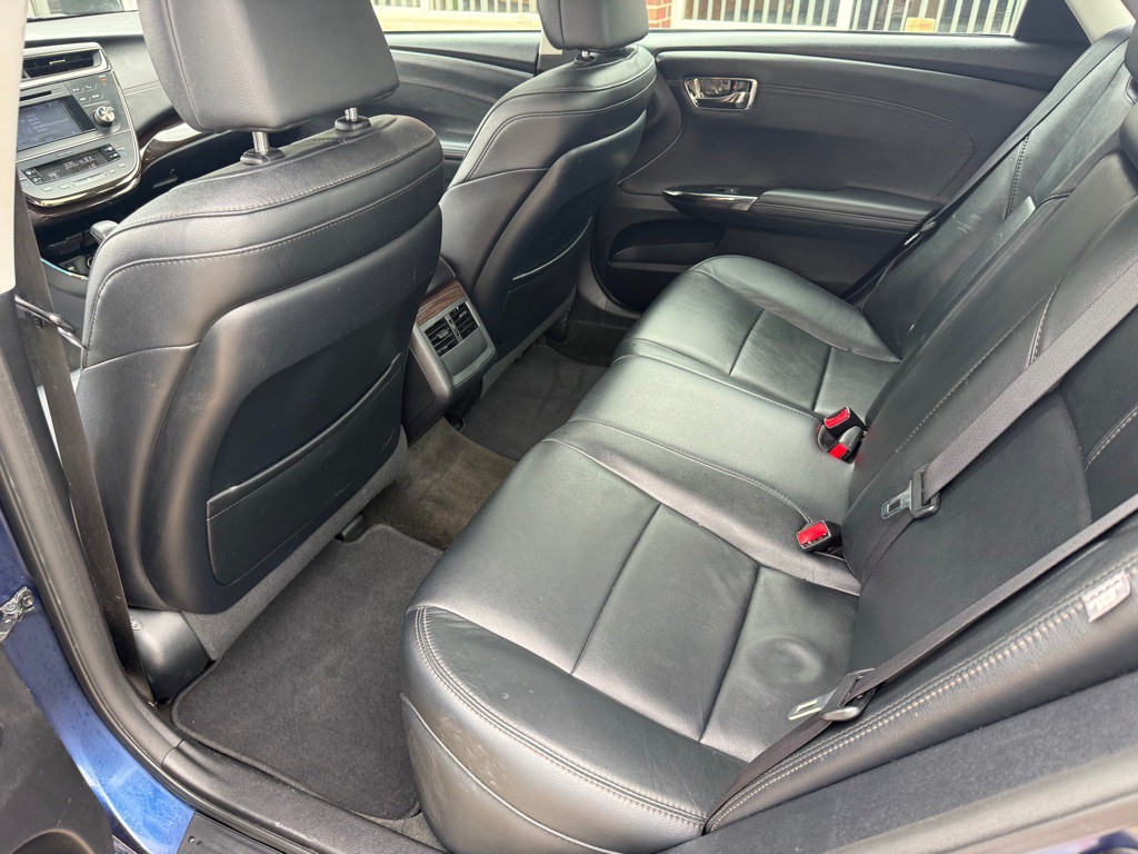 2013 Toyota Avalon Image 19