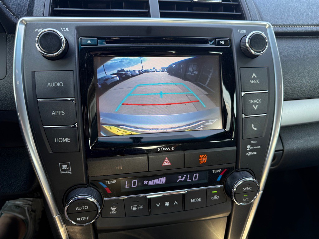 2017 Toyota Camry Image 13