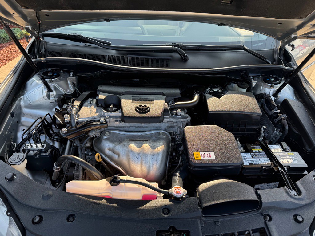 2017 Toyota Camry Image 22