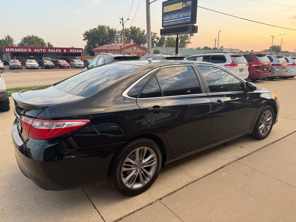 2016 Toyota Camry Image 7